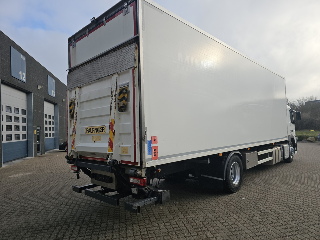 Volvo FM330 - Camión frigorífico: foto 3 Volvo FM330 - Camión frigorífico: foto 3