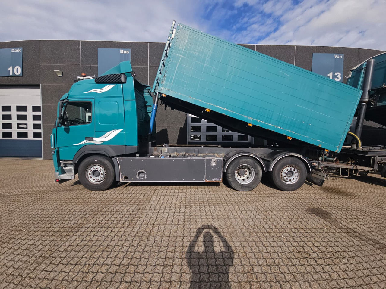 Volvo FM500 Suge-Blæse anlæg - Camión volquete: foto 3 Volvo FM500 Suge-Blæse anlæg - Camión volquete: foto 3