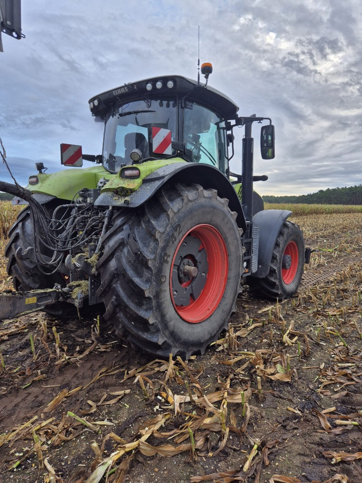 CLAAS Axion 870 - Tractor: foto 2 CLAAS Axion 870 - Tractor: foto 2