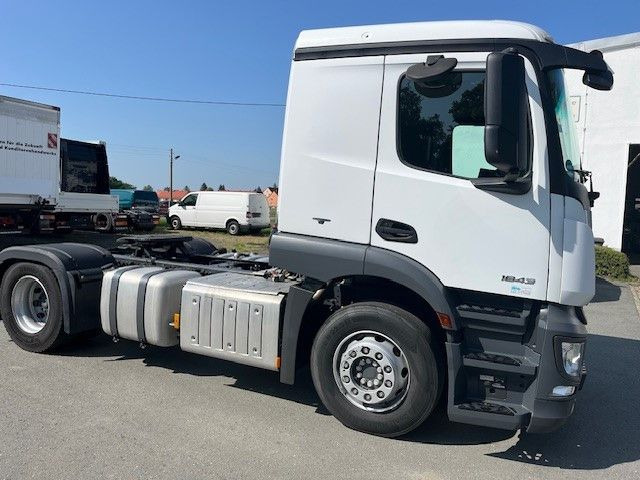 Mercedes-Benz Actros MB 1843 Kipphyd. vorbereitung und ADR - Cabeza tractora: foto 1 Mercedes-Benz Actros MB 1843 Kipphyd. vorbereitung und ADR - Cabeza tractora: foto 1