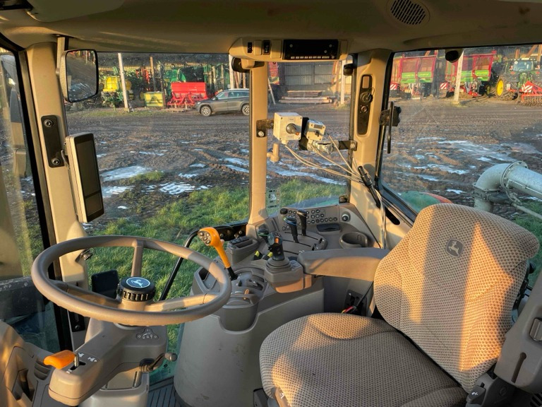 John Deere 6175M - Tractor: foto 3 John Deere 6175M - Tractor: foto 3