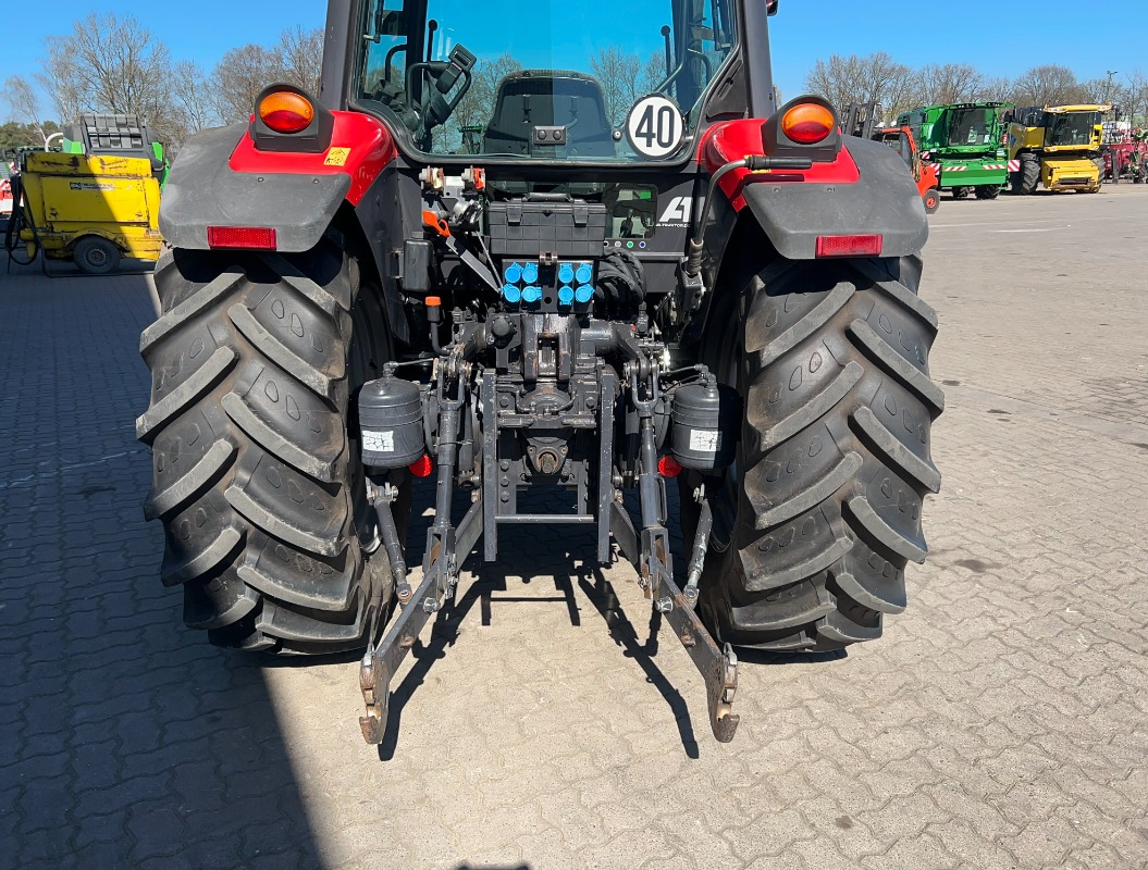 McCormick T 90 - Tractor: foto 2 McCormick T 90 - Tractor: foto 2