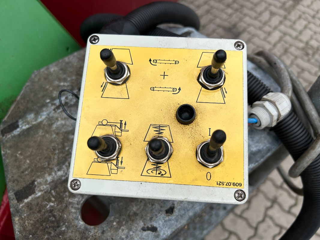 Leasing de Strautmann Verti-Mix 1700 Double Strautmann Verti-Mix 1700 Double: foto 8 Leasing de Strautmann Verti-Mix 1700 Double Strautmann Verti-Mix 1700 Double: foto 8