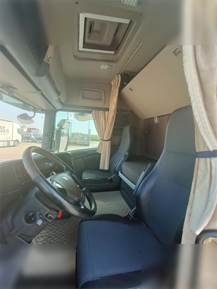 SCANIA R490 - Cabeza tractora: foto 5 SCANIA R490 - Cabeza tractora: foto 5