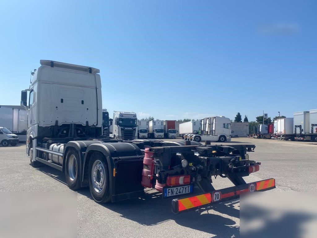 MERCEDES-BENZ ACTROS 2545 - Camión chasis: foto 3 MERCEDES-BENZ ACTROS 2545 - Camión chasis: foto 3