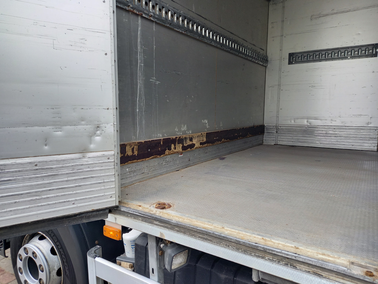 Camión caja cerrada VOLVO FL, 4x2, 16000 KG. EEV: foto 20