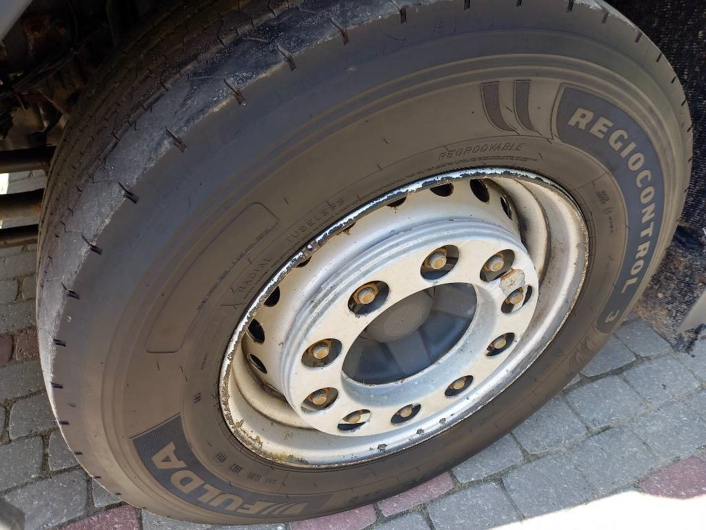 Camión frigorífico Volvo FM 330, 6x2, CARRIER SUPRA 950 U: foto 40