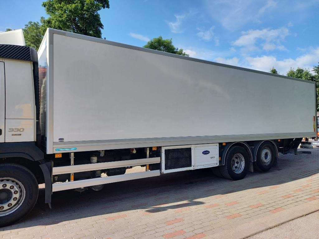 Camión frigorífico Volvo FM 330, 6x2, CARRIER SUPRA 950 U: foto 33
