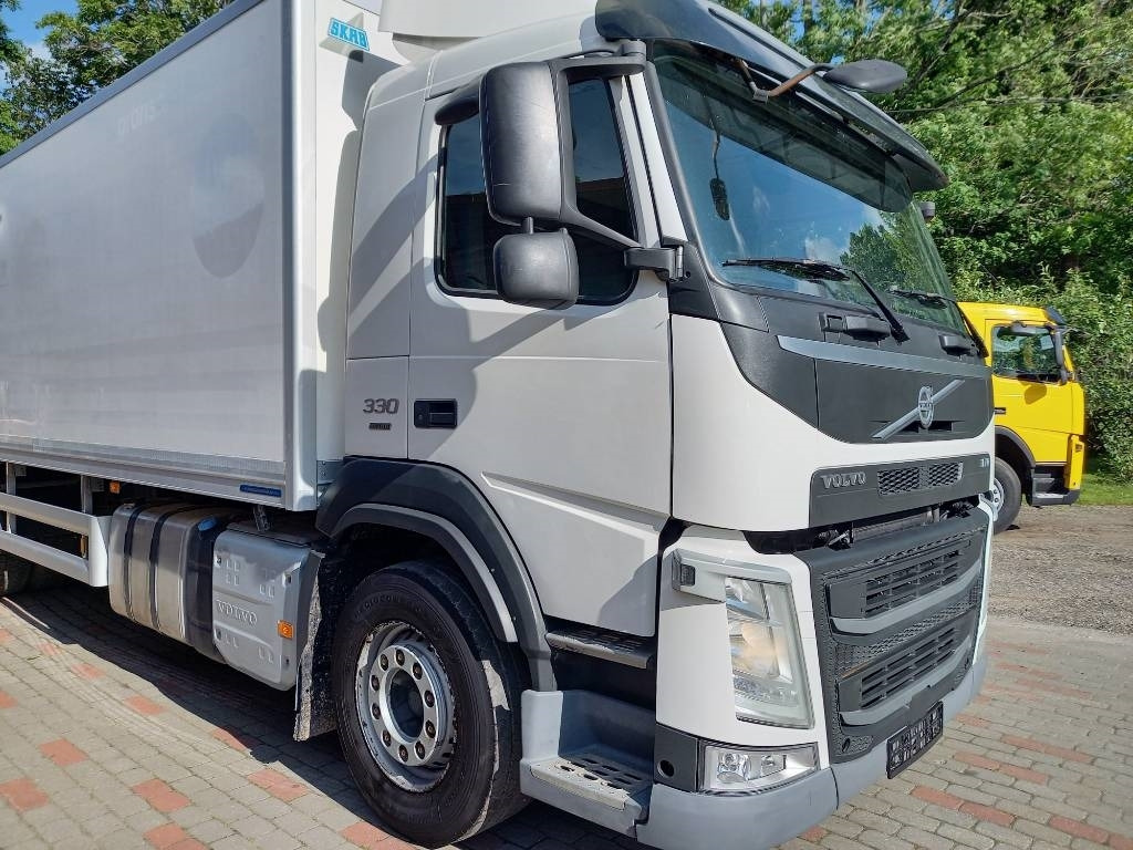 Camión frigorífico Volvo FM 330, 6x2, CARRIER SUPRA 950 U: foto 10