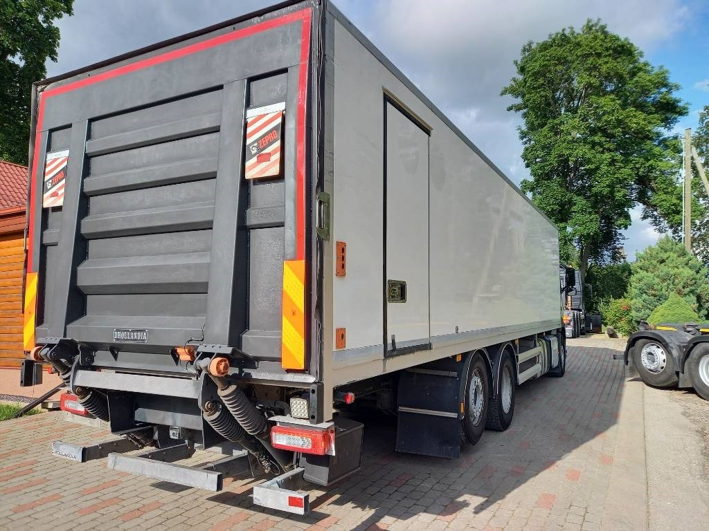 Camión frigorífico Volvo FM 330, 6x2, CARRIER SUPRA 950 U: foto 28