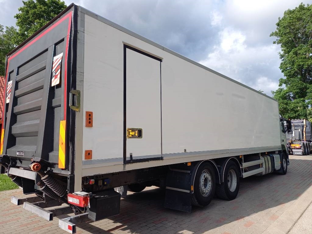 Camión frigorífico Volvo FM 330, 6x2, CARRIER SUPRA 950 U: foto 29