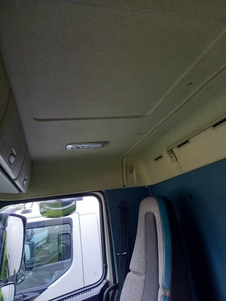 Camión frigorífico Volvo FM 330, 6x2, CARRIER SUPRA 950 U: foto 50