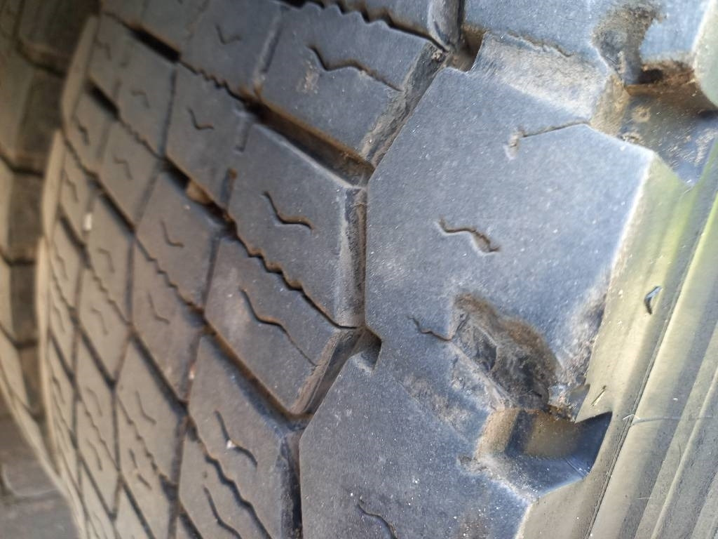 Camión frigorífico Volvo FM 330, 6x2, CARRIER SUPRA 950 U: foto 42