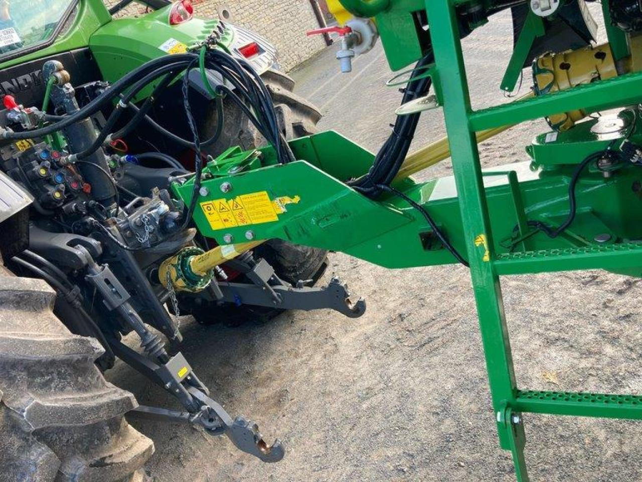 John Deere M 740 I - Pulverizador arrastrado: foto 4 John Deere M 740 I - Pulverizador arrastrado: foto 4