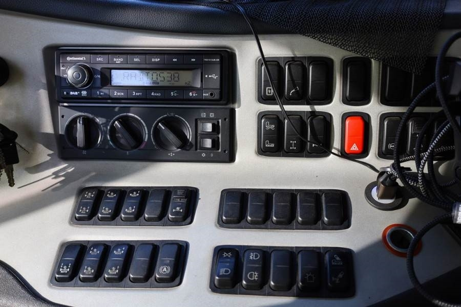 Leasing de Demag AC220-5 Dutch Registration, 10x6x10, 220t Capacity Demag AC220-5 Dutch Registration, 10x6x10, 220t Capacity: foto 22 Leasing de Demag AC220-5 Dutch Registration, 10x6x10, 220t Capacity Demag AC220-5 Dutch Registration, 10x6x10, 220t Capacity: foto 22