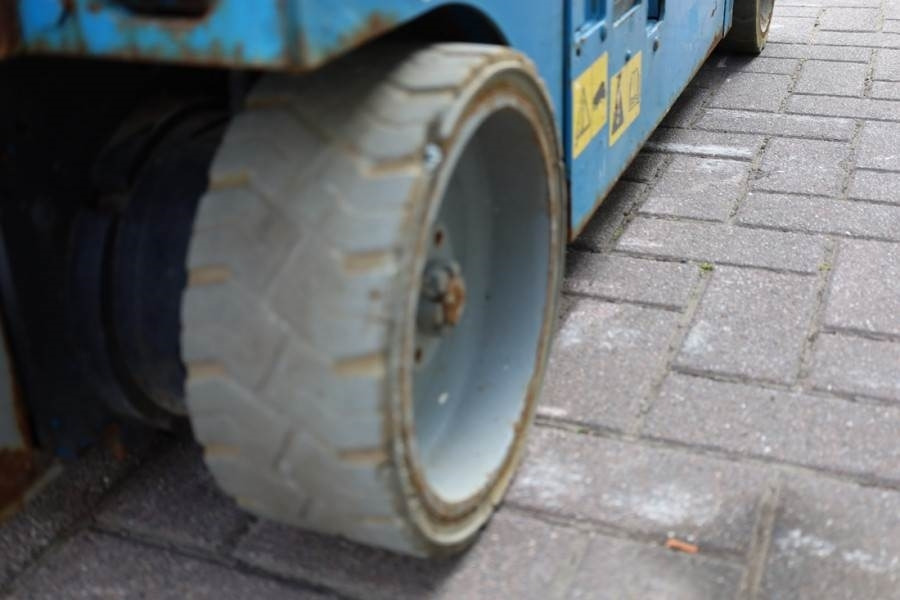 Plataforma de tijeras Genie GS1932 Electric, Working Height 7.8 m, 227kg Capac: foto 11