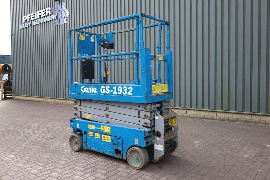 Plataforma de tijeras Genie GS1932 Electric, Working Height 7.8 m, 227kg Capac: foto 9