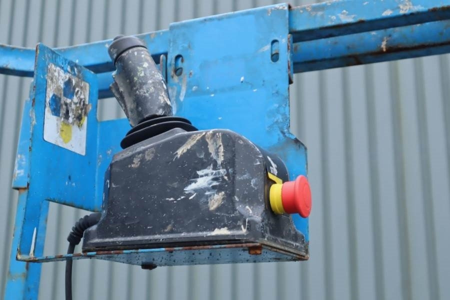 Genie GS2632 Electric, Working Height 10m, 227kg Capacit - Plataforma de tijeras: foto 4 Genie GS2632 Electric, Working Height 10m, 227kg Capacit - Plataforma de tijeras: foto 4