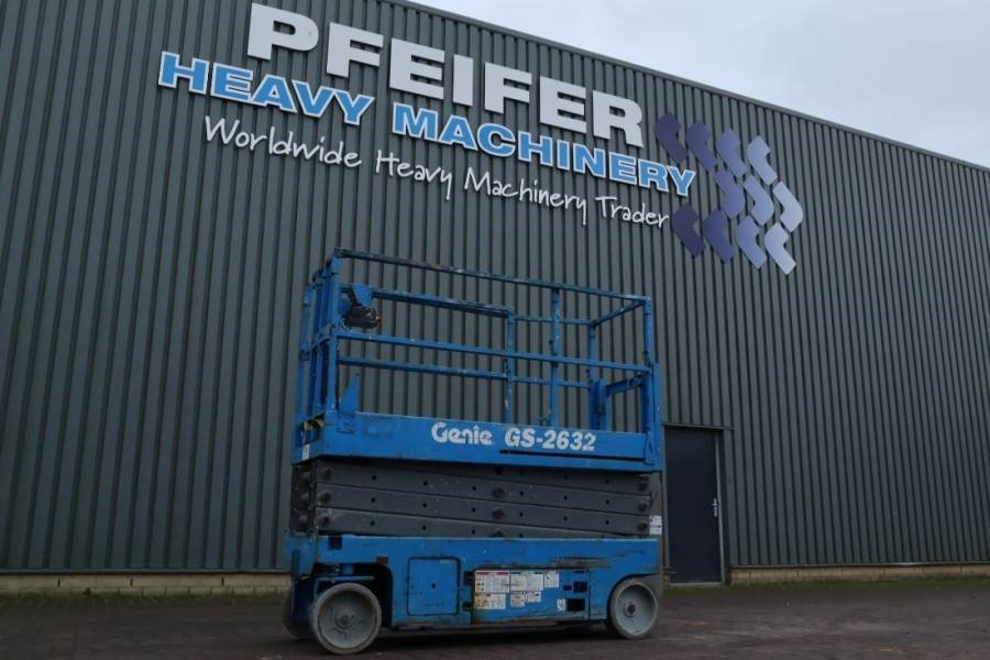 Genie GS2632 Electric, Working Height 10m, 227kg Capacit - Plataforma de tijeras: foto 1 Genie GS2632 Electric, Working Height 10m, 227kg Capacit - Plataforma de tijeras: foto 1