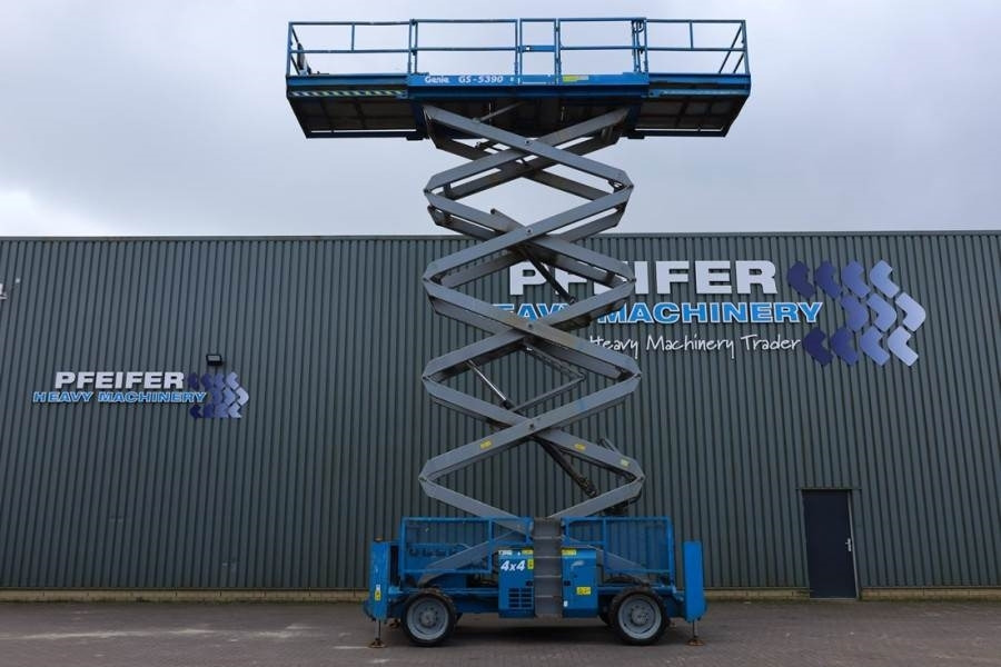 Genie GS5390 Diesel, 4x4 Drive, 18.15m Working Height, 6 - Plataforma de tijeras: foto 3 Genie GS5390 Diesel, 4x4 Drive, 18.15m Working Height, 6 - Plataforma de tijeras: foto 3