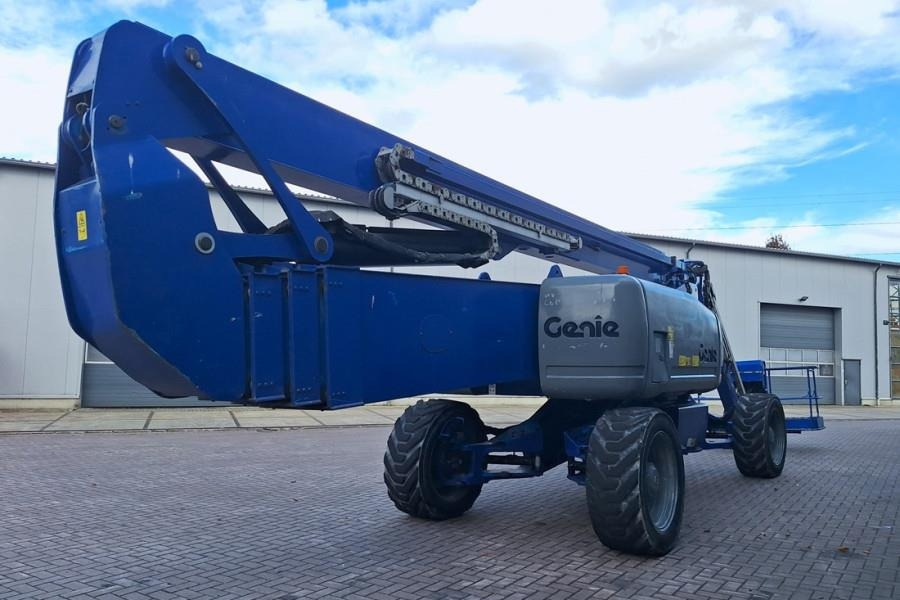 Plataforma articulada Genie Z135/70 Diesel, 4x4x4 Drive, 43m Lifting Height, 2: foto 8 Plataforma articulada Genie Z135/70 Diesel, 4x4x4 Drive, 43m Lifting Height, 2: foto 8