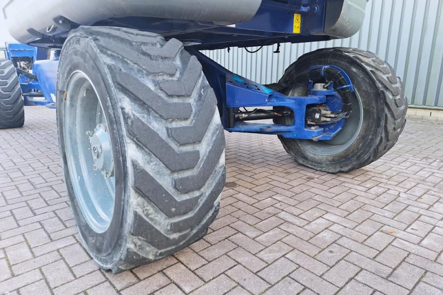 Plataforma articulada Genie Z135/70 Diesel, 4x4x4 Drive, 43m Lifting Height, 2: foto 13 Plataforma articulada Genie Z135/70 Diesel, 4x4x4 Drive, 43m Lifting Height, 2: foto 13