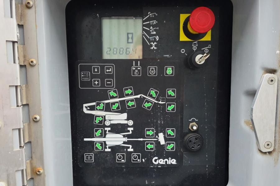 Genie ZX135/70 Diesel, 4x4x4 Drive, 43m Lifting Height, - Plataforma articulada: foto 4 Genie ZX135/70 Diesel, 4x4x4 Drive, 43m Lifting Height, - Plataforma articulada: foto 4