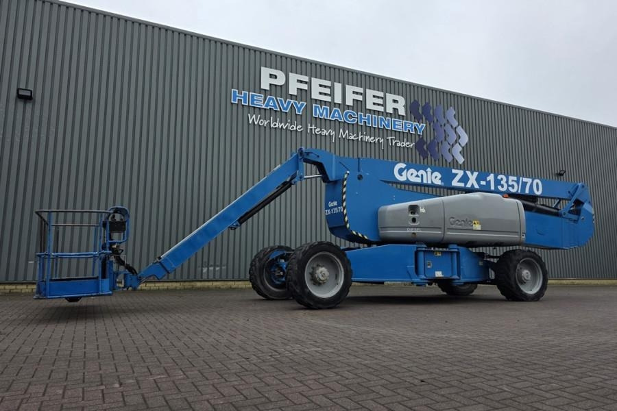 Genie ZX135/70 Diesel, 4x4x4 Drive, 43m Lifting Height, - Plataforma articulada: foto 1 Genie ZX135/70 Diesel, 4x4x4 Drive, 43m Lifting Height, - Plataforma articulada: foto 1