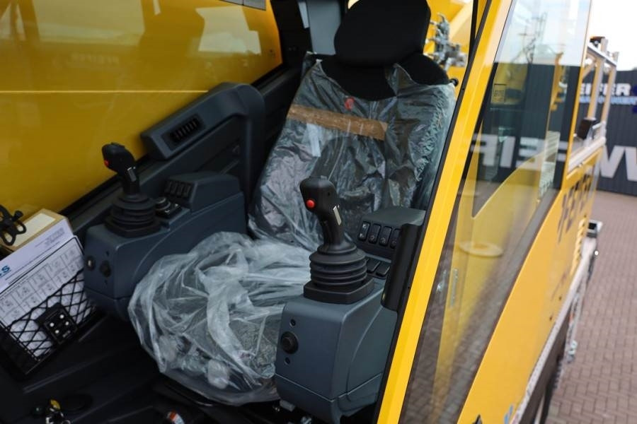 Grove GMK5250XL-1 Available For Rent, Dutch Registration - Grúa todo terreno: foto 5 Grove GMK5250XL-1 Available For Rent, Dutch Registration - Grúa todo terreno: foto 5