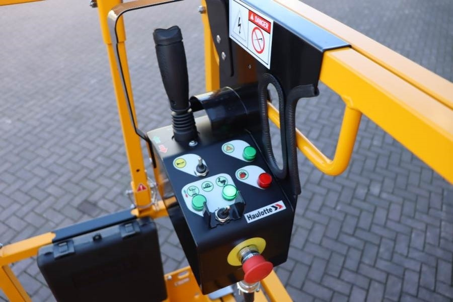 Haulotte Compact 10N Valid Inspection, *Guarantee! 10m Work - Plataforma de tijeras: foto 5 Haulotte Compact 10N Valid Inspection, *Guarantee! 10m Work - Plataforma de tijeras: foto 5