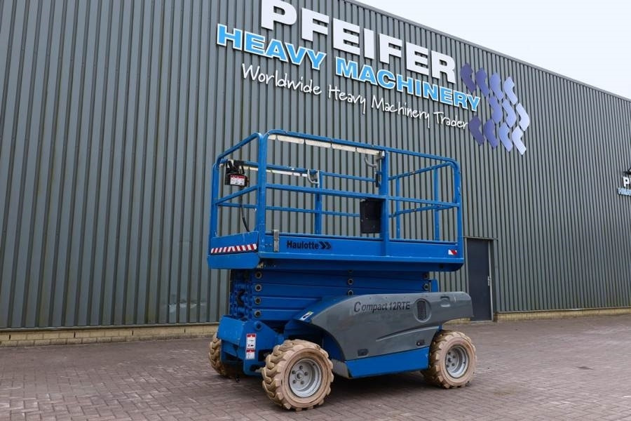 Haulotte Compact 12RTE Electric, 12m Working Height, 450kg - Plataforma de tijeras: foto 1 Haulotte Compact 12RTE Electric, 12m Working Height, 450kg - Plataforma de tijeras: foto 1