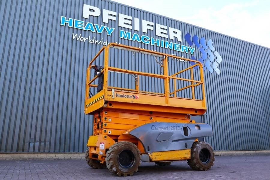 Haulotte Compact 12RTE Electric, 12m Working Height, 450kg - Plataforma de tijeras: foto 1 Haulotte Compact 12RTE Electric, 12m Working Height, 450kg - Plataforma de tijeras: foto 1