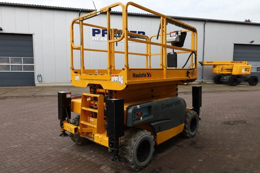 Haulotte Compact 12RTE Electric, 12m Working Height, 450kg - Plataforma de tijeras: foto 2 Haulotte Compact 12RTE Electric, 12m Working Height, 450kg - Plataforma de tijeras: foto 2