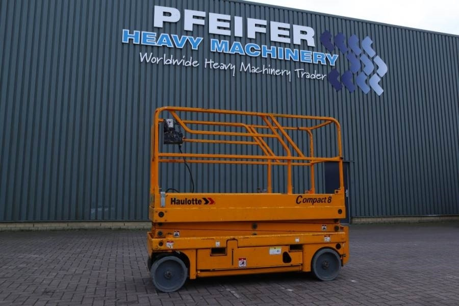 Haulotte Compact 8 Electric, 8.2m Working Height, 350kg Cap - Plataforma de tijeras: foto 1 Haulotte Compact 8 Electric, 8.2m Working Height, 350kg Cap - Plataforma de tijeras: foto 1