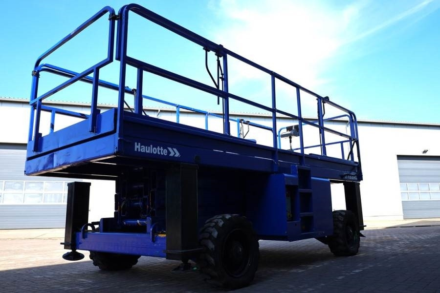 Haulotte H12SXL Diesel, 4x4 Drive, 12m Working Height, 700k - Plataforma de tijeras: foto 2 Haulotte H12SXL Diesel, 4x4 Drive, 12m Working Height, 700k - Plataforma de tijeras: foto 2