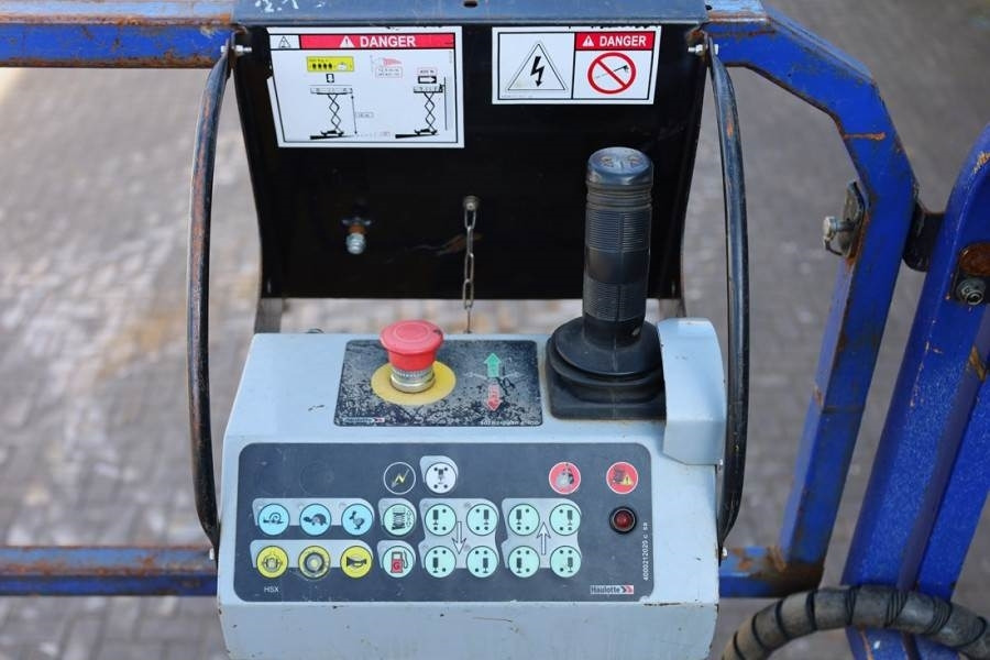 Haulotte H15SX Diesel, 4x4 Drive 15 Working Height, 500kg C - Plataforma de tijeras: foto 3 Haulotte H15SX Diesel, 4x4 Drive 15 Working Height, 500kg C - Plataforma de tijeras: foto 3