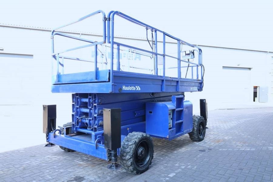 Haulotte H15SX Diesel, 4x4 Drive 15 Working Height, 500kg C - Plataforma de tijeras: foto 2 Haulotte H15SX Diesel, 4x4 Drive 15 Working Height, 500kg C - Plataforma de tijeras: foto 2