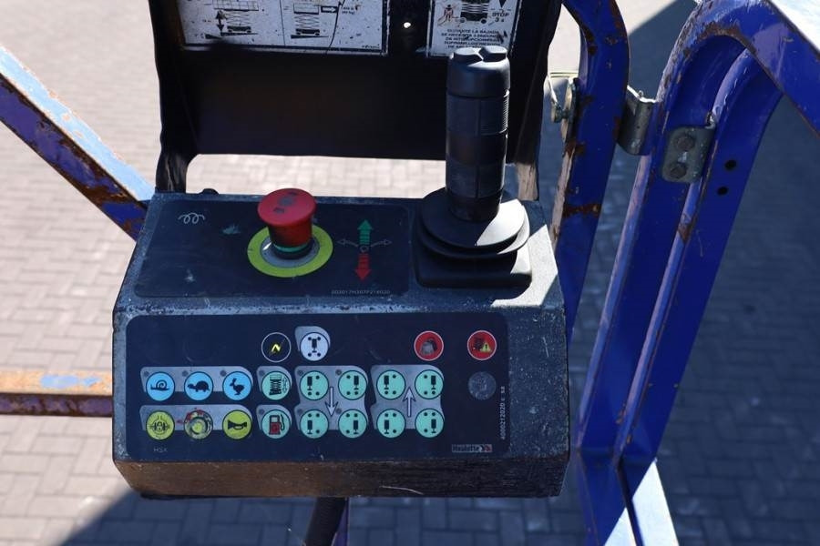 Haulotte H15SX Diesel, 4x4 Drive 15 Working Height, 500kg C - Plataforma de tijeras: foto 5 Haulotte H15SX Diesel, 4x4 Drive 15 Working Height, 500kg C - Plataforma de tijeras: foto 5
