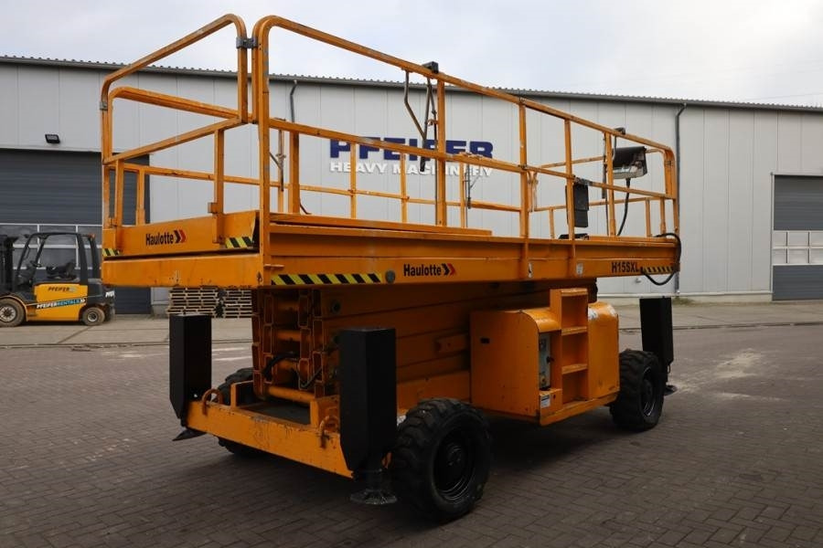 Haulotte H15SXL Diesel, 4x4 Drive, 15m Working Height, 500k - Plataforma de tijeras: foto 3 Haulotte H15SXL Diesel, 4x4 Drive, 15m Working Height, 500k - Plataforma de tijeras: foto 3