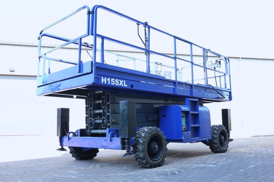 Haulotte H15SXL Diesel, 4x4 Drive, 15m Working Height, 500k - Plataforma de tijeras: foto 2 Haulotte H15SXL Diesel, 4x4 Drive, 15m Working Height, 500k - Plataforma de tijeras: foto 2