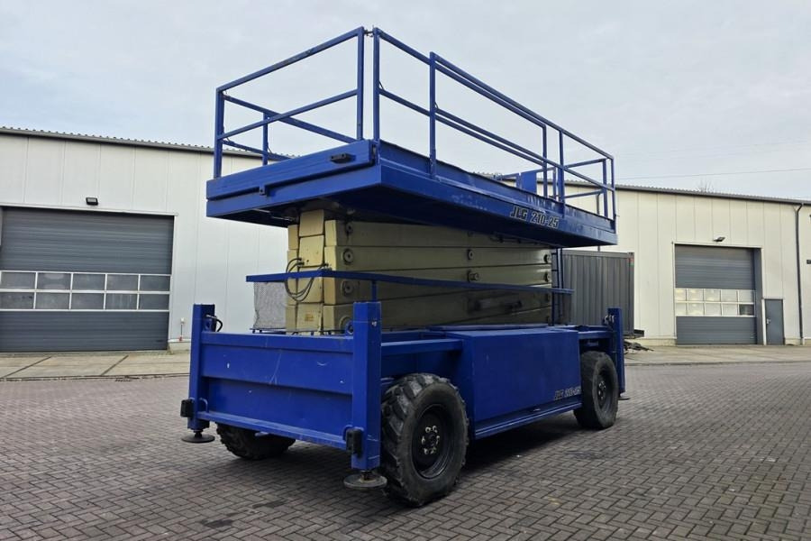 JLG 210-25 Diesel, 4x4 Drive, 23m Working Height, 1000 - Plataforma de tijeras: foto 2 JLG 210-25 Diesel, 4x4 Drive, 23m Working Height, 1000 - Plataforma de tijeras: foto 2