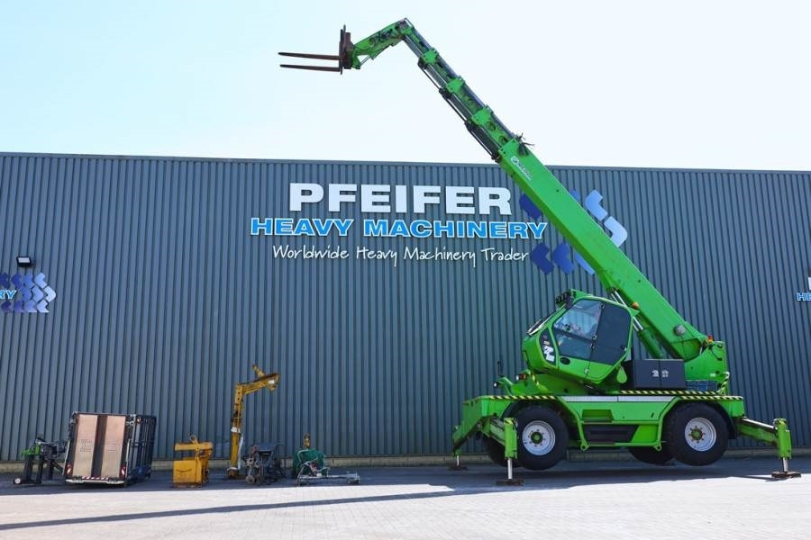 Merlo ROTO 40.26 MCSS Equipped With Various Attachments, - Manipulador telescópico: foto 2 Merlo ROTO 40.26 MCSS Equipped With Various Attachments, - Manipulador telescópico: foto 2