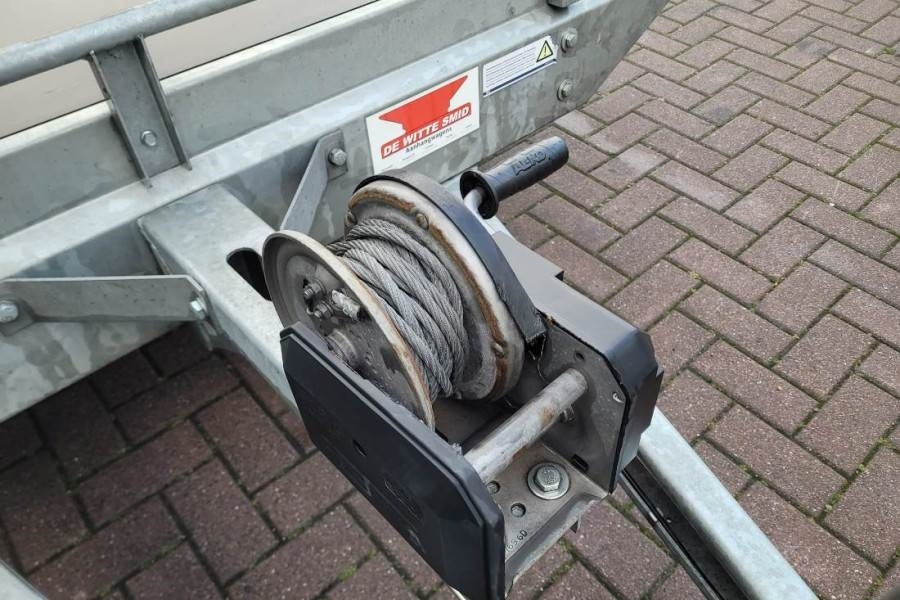 Saris C2700 2 Axel Trailer, Maximum payload: 2045 kg, In - Remolque de coche: foto 4 Saris C2700 2 Axel Trailer, Maximum payload: 2045 kg, In - Remolque de coche: foto 4