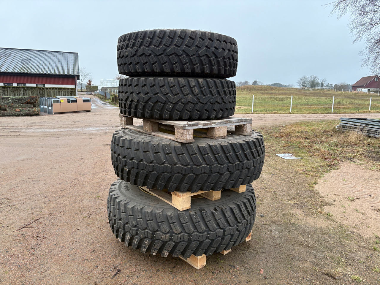 BKT & Alliance It696 & Multiuse 550 - Neumático para Maquinaria agrícola: foto 1 BKT & Alliance It696 & Multiuse 550 - Neumático para Maquinaria agrícola: foto 1
