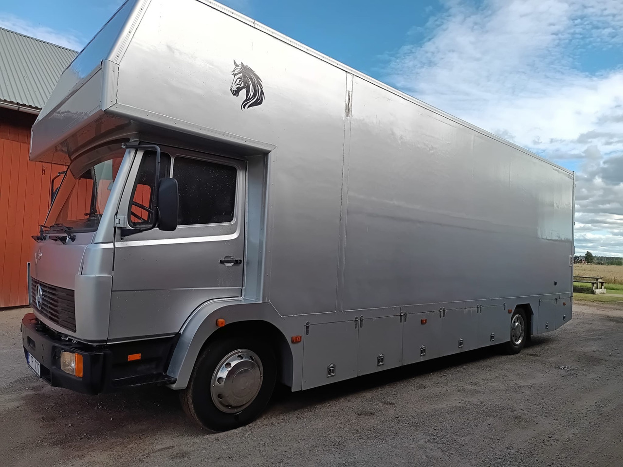 Mercedes-Benz 1320 - Camión: foto 1 Mercedes-Benz 1320 - Camión: foto 1