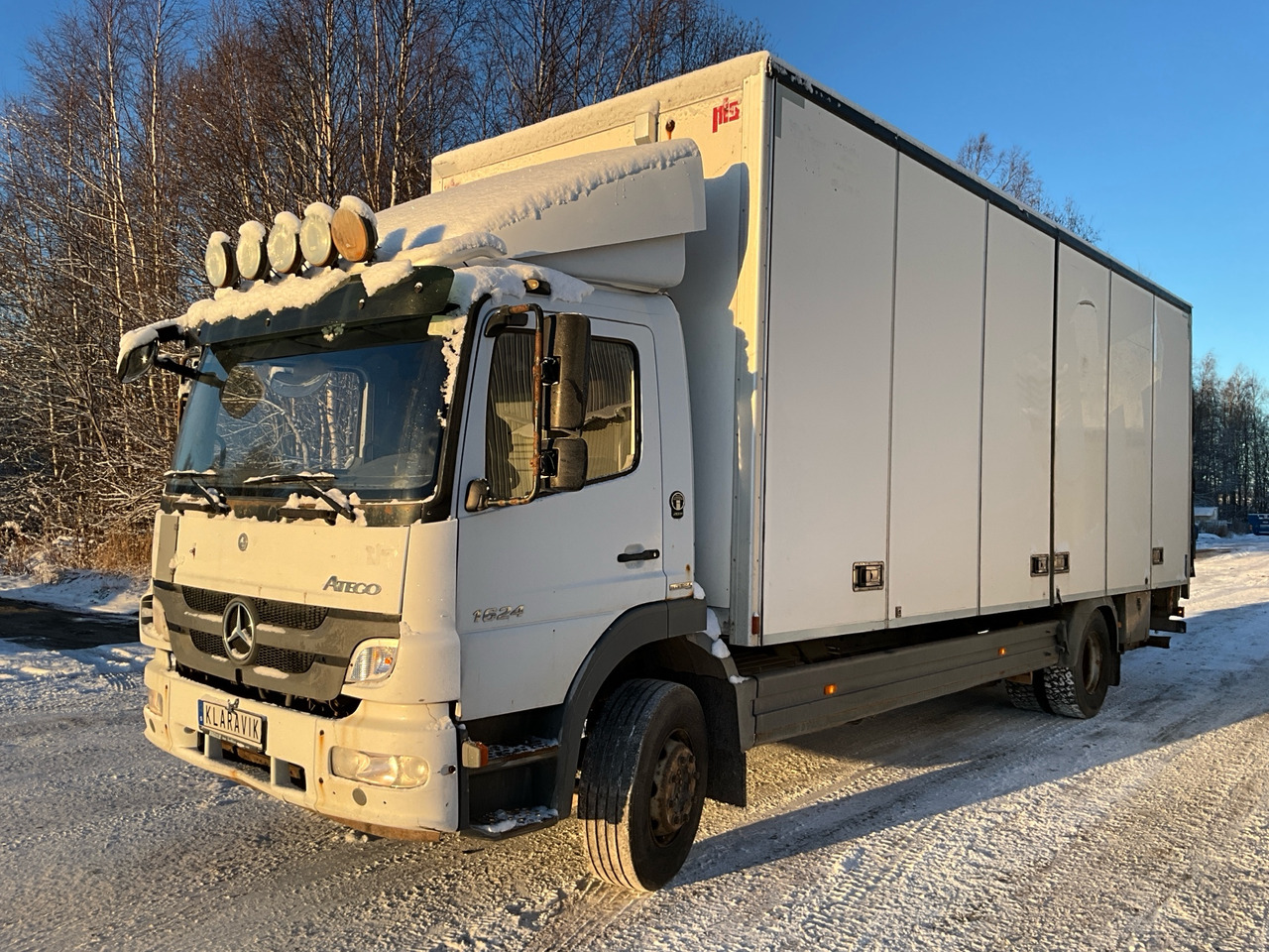 Mercedes-Benz 1524L - Camión: foto 1 Mercedes-Benz 1524L - Camión: foto 1