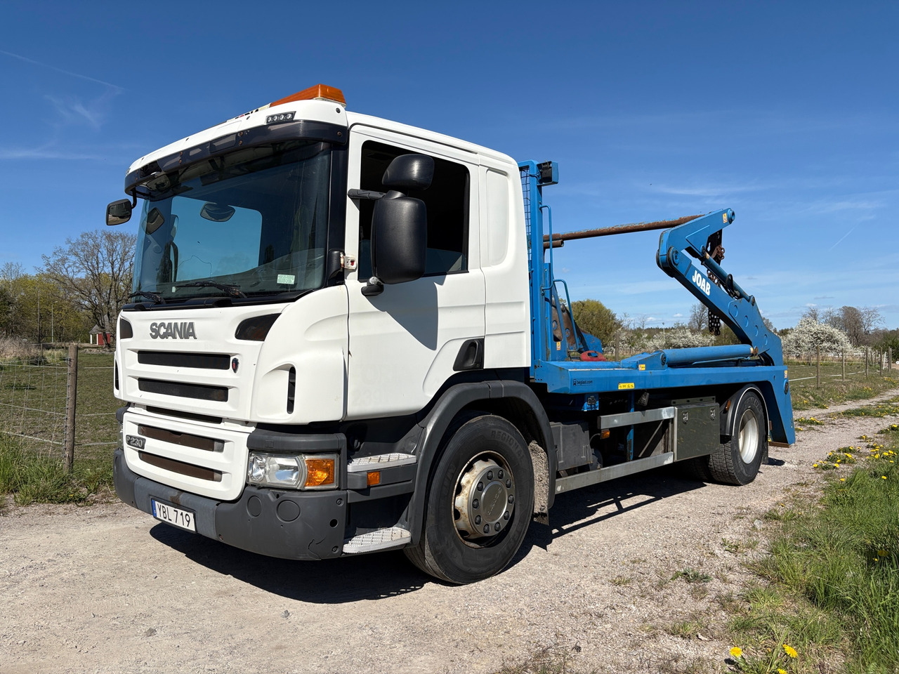 Scania P230 - Camión: foto 1 Scania P230 - Camión: foto 1