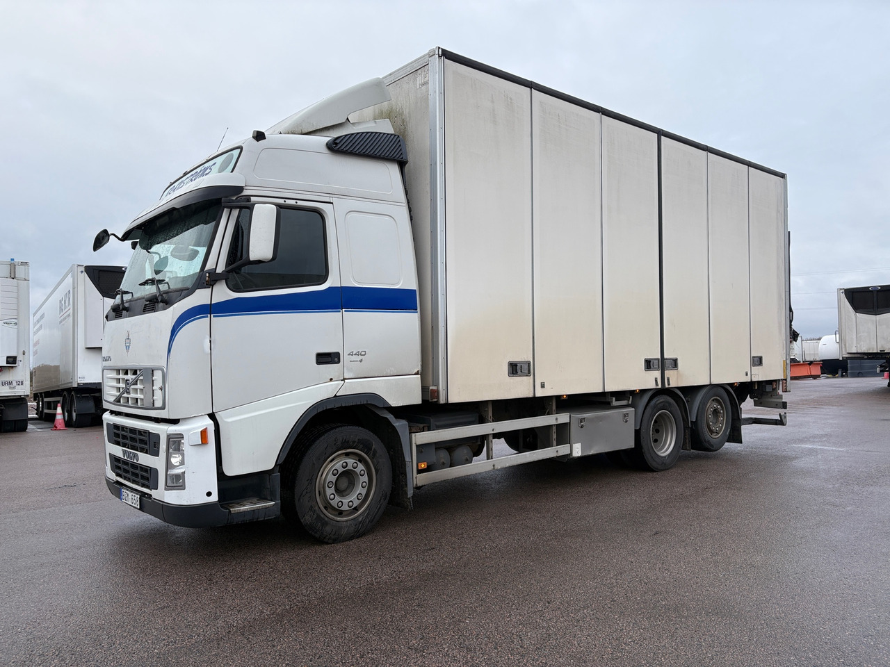 Volvo 440 6*2 - Camión: foto 1 Volvo 440 6*2 - Camión: foto 1