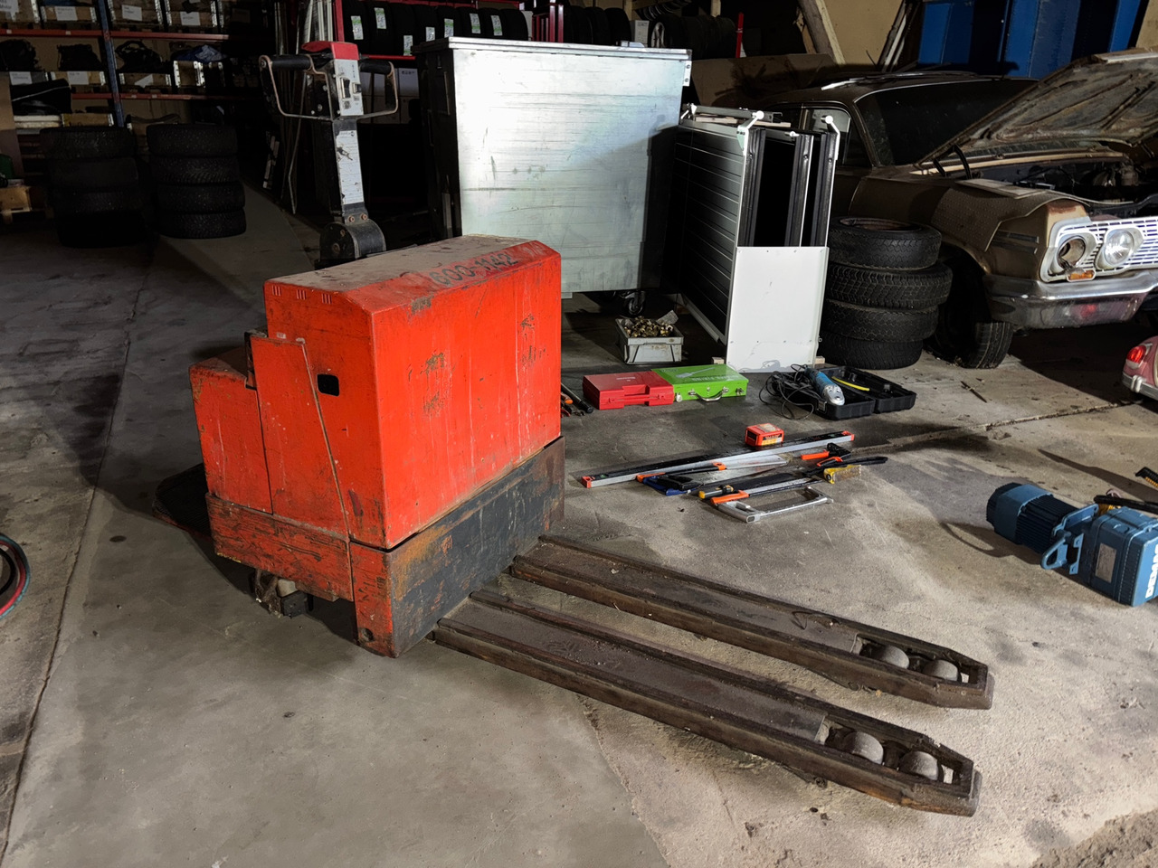 BT LT2000 E /10 - Equipo de manutención: foto 1 BT LT2000 E /10 - Equipo de manutención: foto 1