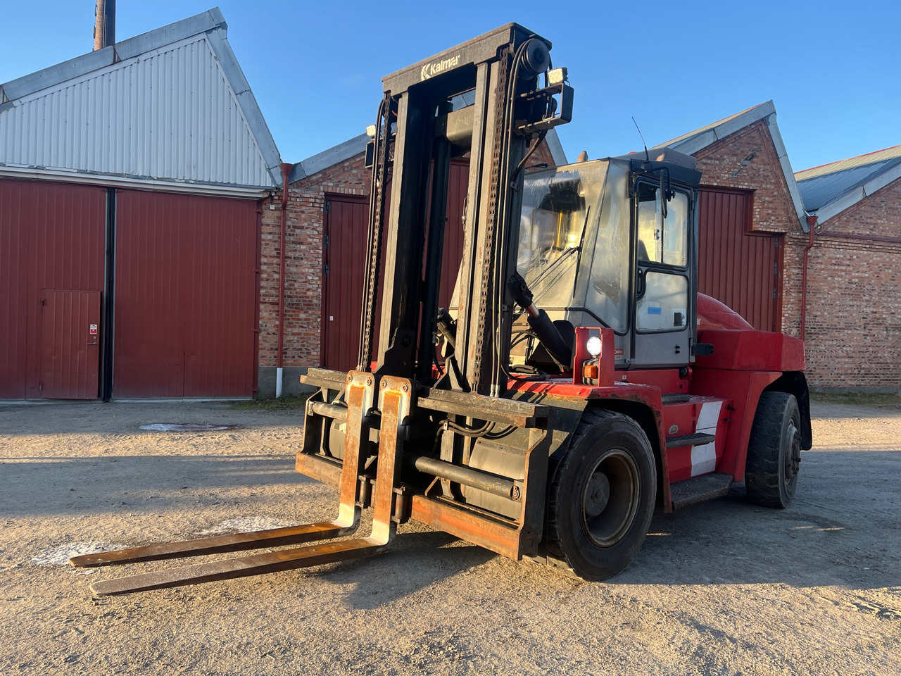 Kalmar DCE 90-6 - Equipo de manutención: foto 1 Kalmar DCE 90-6 - Equipo de manutención: foto 1